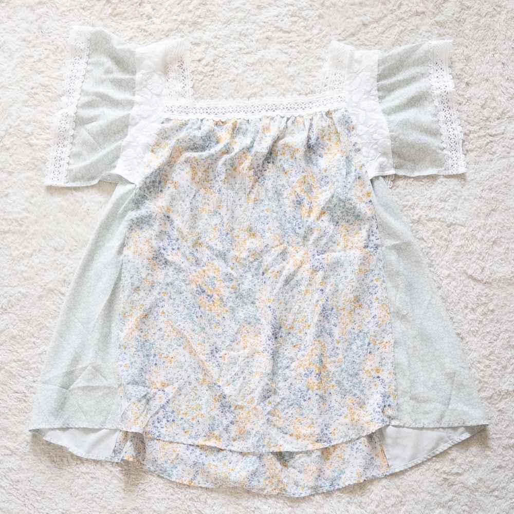 Davi & Dani Floral Boho Lace Trim Top Women’s Large Cottagecore - Picture 7 of 8